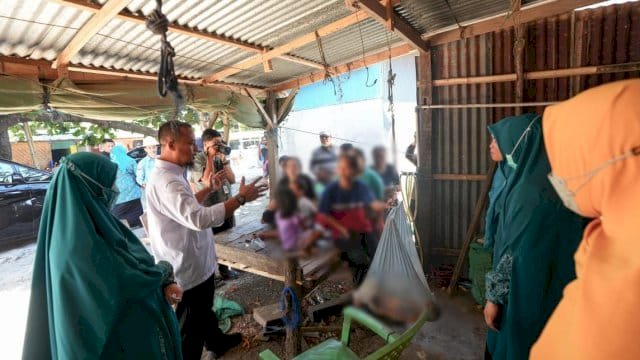 Pedomanrakyat.com, Makassar &ndash; Gubernur Sulawesi Selatan Andi Sudirman Sulaiman melakukan kunjungan evaluasi program Aksi Stop Stunting di Desa Lengkese, Kecamatan Manggarabombang, Kabupaten Takalar, dan Desa Punagaya, Kecamatan Bangkala, Kabupaten Jeneponto, Selasa (19/8/2025).