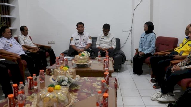 Sekda Pinrang A. Calo Kerrang saat menerima audiensi perwakilan Kementerian Dalam Negeri dan Kementerian Pekerjaan Umum.