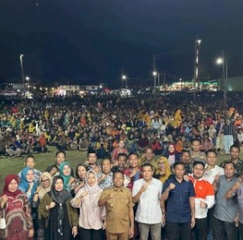 Tutup Pentas Seni di Tellu Limpoe, Bupati-Wabup Sidrap Larut dalam Kebersamaan Warga