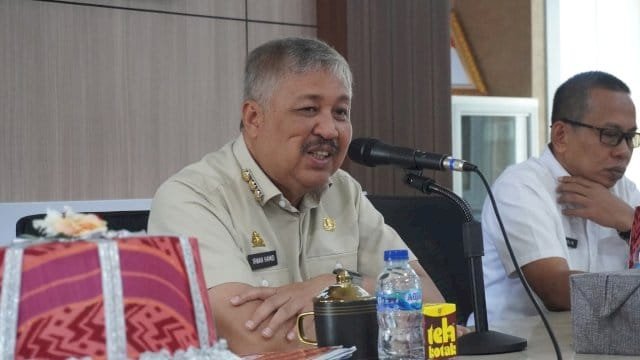Bupati Pinrang H. A. Irwan Hamid, S.Sos memimpin langsung rapat koordinasi bersama para camat se-Kabupaten Pinrang.