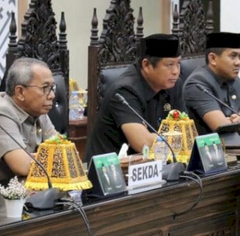 Sekda Lutim Hadiri Paripurna, Tegaskan Komitmen Jalankan APBD Perubahan Sesuai Harapan Rakyat