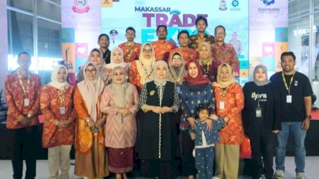 Semangati Pelaku UMKM, Aliyah Mustika Ilham Tinjau Tenant di Makassar Trade Expo