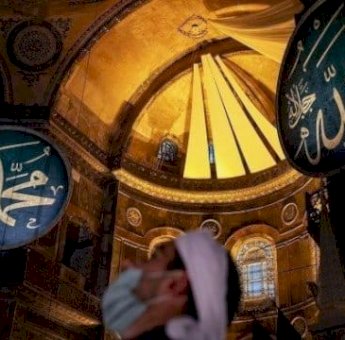 Kapan Maulid Nabi 2025? Ini Tanggal dan Makna Peringatannya