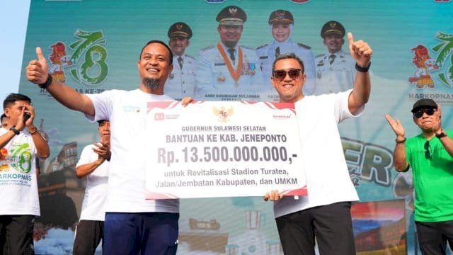 Gubernur Sulsel Serahkan Rp13,5 M untuk Revitalisasi Stadion Turatea dan Infrastruktur Jeneponto