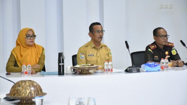 Sekda Kabupaten Sinjai, Andi Jefrianto Asapa (tengah).