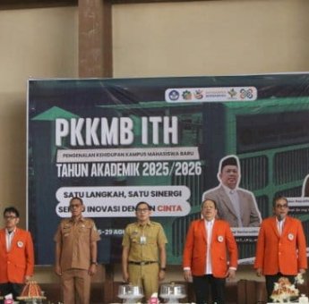 Pj Sekda Hadiri Pembukaan PKKMB ITH, Dukung Pengembangan Pendidikan Tinggi di Parepare