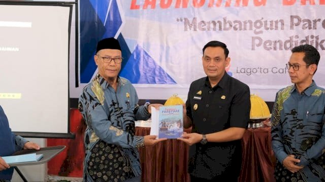 LAPEKOM Luncurkan Buku Pendidikan Karakter, Wawali Parepare Hermanto Beri Apresiasi