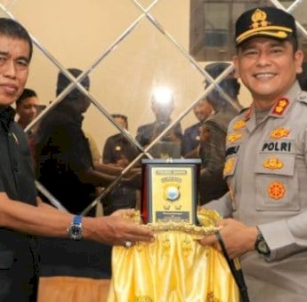 Perkuat Sinergi Lintas Lembaga, Kapolres Barru Jalin Silaturahmi dengan Ketua DPRD-Bahas soal Keamanan