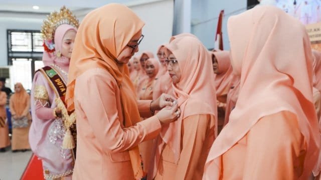 Melani Simon Jufri Lantik Pengurus DWP Kabupaten Sidrap, Dorong Sinergi Tangani Stunting.