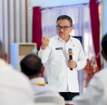 Sekda Sulsel Jufri Rahman Tekankan Kepemimpinan Pelayanan Publik di PKP Makassar