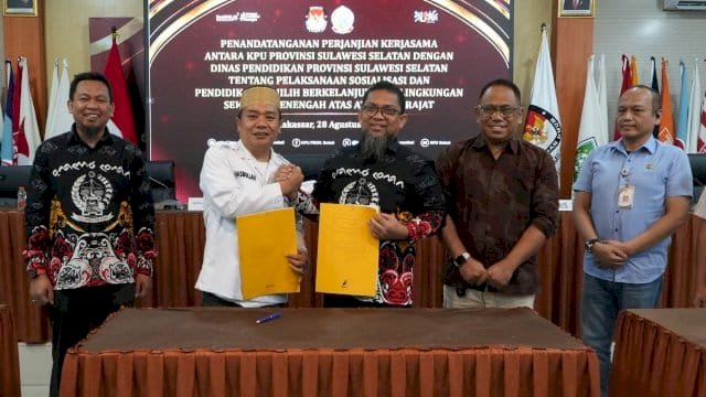 KPU Sulawesi Selatan melaksanakan Penandatangan MoU dengan Dinas Pendidikan Sulsel.