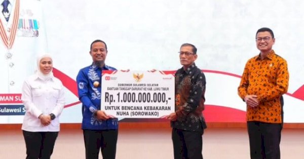Gubernur Sulsel Serahkan Bantuan Rp1 Miliar untuk Korban Kebakaran di Sorowako