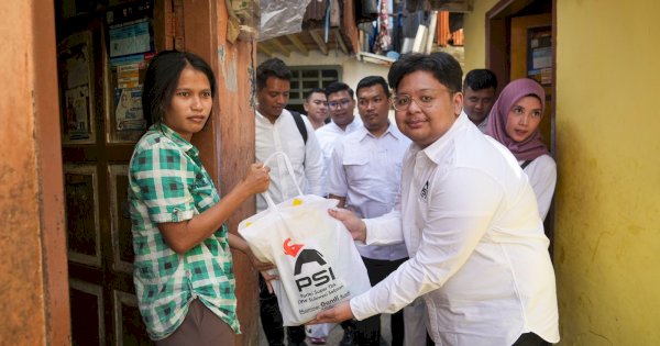 Muammar Gandi kembali Sapa Warga Makassar dengan Jumat Berkah