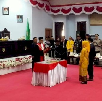 Husain Resmi Dilantik Jadi Ketua DPRD Luwu Utara Gantikan Almarhum Amir Makhmud