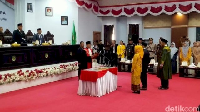 Husain Resmi Dilantik Jadi Ketua DPRD Luwu Utara Gantikan Almarhum Amir Makhmud