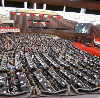 Gugatan Anggota DPR Minimal S1 Kembali Muncul, Usai Tidak Diterima MK