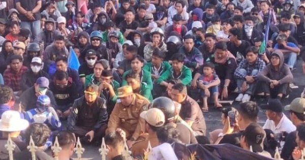 Aksi Demonstrasi di Maros Berjalan Damai, Tuntut 9 Poin-Bupati Chaidir Syam: Semua Aspirasi Akan Kami Sampaikan ke Pusat