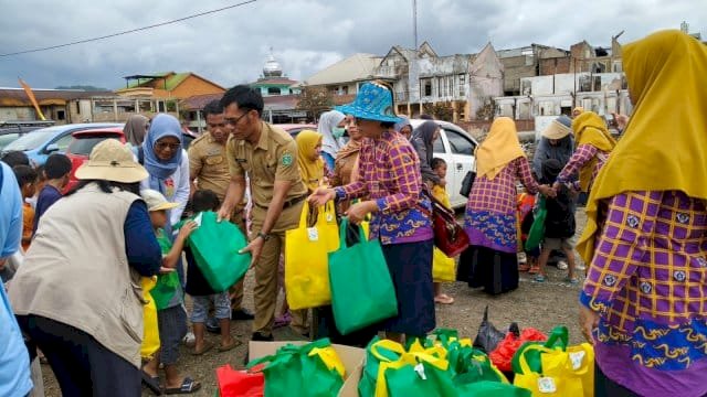 Anak-Anak Korban Kebakaran di Sorowako Ikuti Trauma Healing.