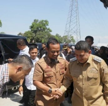 Munafri-Aliyah & Gubernur Sulsel Serahkan Santunan ke Keluarga ASN Korban di DPRD Makassar