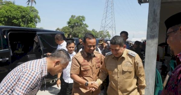 Munafri-Aliyah & Gubernur Sulsel Serahkan Santunan ke Keluarga ASN Korban di DPRD Makassar