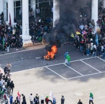 Dua Orang Ditetapkan Tersangka Kasus Demo Ricuh di DPRD Palopo