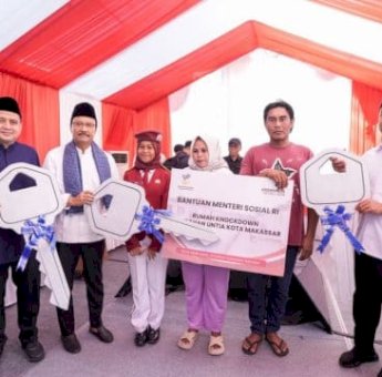 Gubernur Sulsel Dampingi Mensos Resmikan Hunian Layak untuk Naila dan Keluarga Kurang Mampu