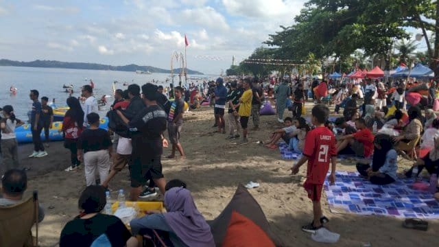 Warga Antusias Nikmati Olahraga, Kuliner, dan Musik di Car Free Day & Night Parepare