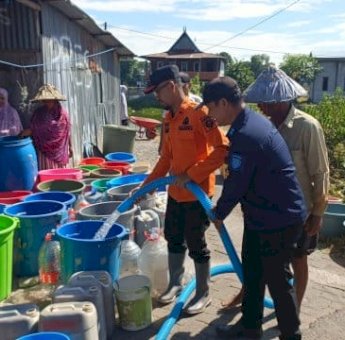 Pemkab Maros Salurkan Air Bersih ke 6 Kecamatan Terdampak Kekeringan