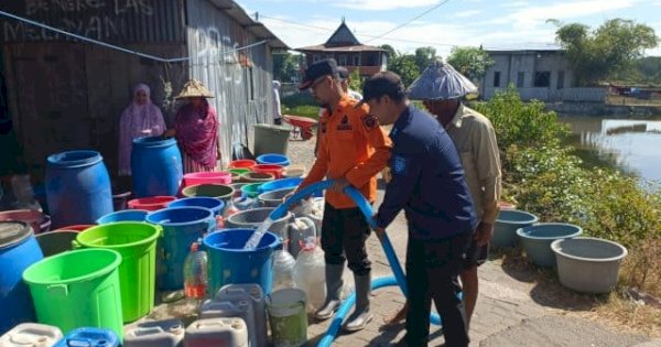 Pemkab Maros Salurkan Air Bersih ke 6 Kecamatan Terdampak Kekeringan