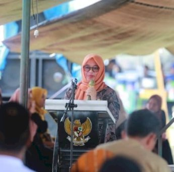 Wabup Lutim Puspawati Apresiasi Semangat Kebersamaan Warga Desa Mulyasri di Usia ke-86
