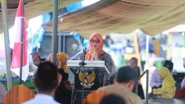 Wabup Lutim Puspawati Apresiasi Semangat Kebersamaan Warga Desa Mulyasri di Usia ke-86
