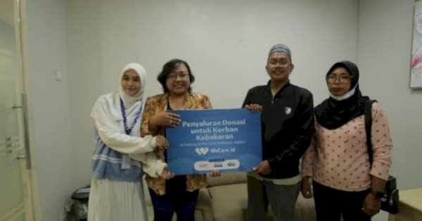 Donasi Rp27,4 Juta Diserahkan ke Budi Satpol PP Korban Kebakaran DPRD Makassar