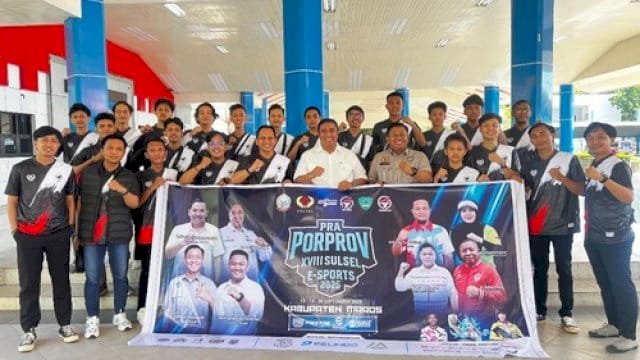 Bupati Maros Chaidir Syam Lepas Kontingen ESI ke Pra Porprov XVIII Sulsel