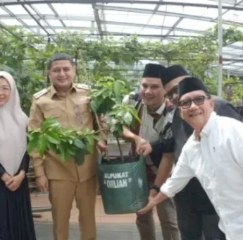 Wali Kota Makassar Dorong Urban Farming Bukit Baruga Jadi Pilot Project Ketahanan Pangan Kota