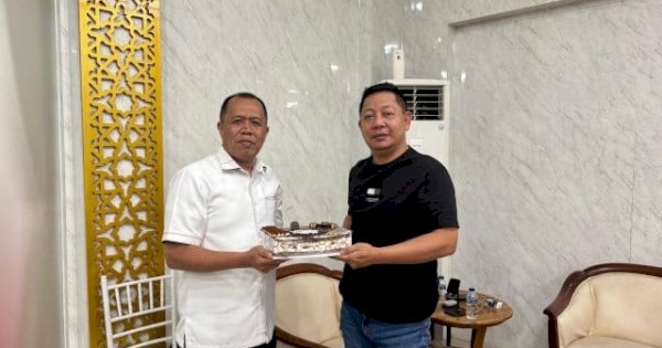 Ketua Fraksi NasDem DPRD Sulsel Muh Sadar Ultah ke-55 Tahun, Dapat Kejutan dari Rusdi Masse