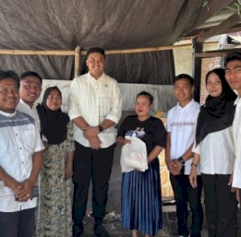 Konsisten Berbagi, PSI Pinrang Tebar Manfaat untuk Warga Siparappe di Jumat Berkah