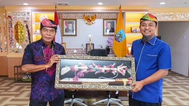 Gubernur Sulawesi Selatan, Andi Sudirman Sulaiman melakukan kunjungan silaturahmi ke Kantor Gubernur Kalimantan Utara (Kaltara).