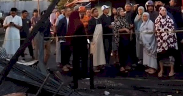 Pasca Kebakaran di Wattang Soreang, Wali Kota Tasming Langsung Instruksikan Tanggap Siaga-Siapkan Tenda Darurat dan Dapur Umum