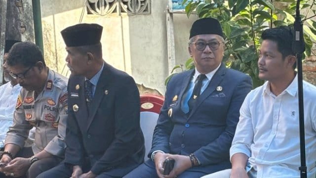 Bentuk Penghormatan Terakhir, Waket DPRD Barru Aliffandi Aska Hadiri Pemakaman Sekwan H. Wardan
