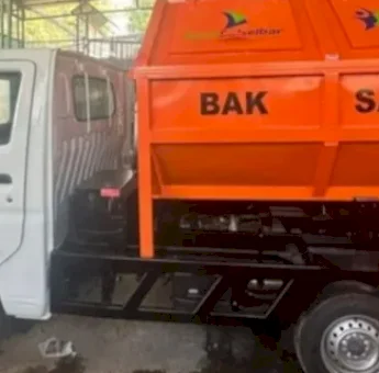 Bank Sulselbar Bantu Pemkab Bone Dua Unit Mobil Sampah