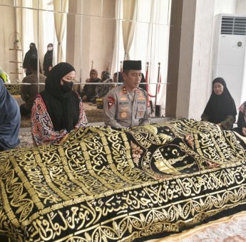 Jenazah Hj Maimunah Dimakamkan di Tanah Kelahiran, Sidrap