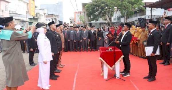 Bupati Sidrap Lantik 48 Pejabat di Pelataran Pasar Pangkajene