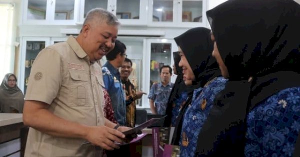 Serahkan SK ASN, Bupati Pinrang Tekankan Semangat Mengabdi dan Melayani