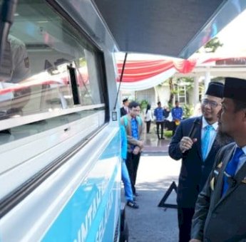 Sulsel Hadirkan Mesin Pencetak KTP Mobile Pertama, Gubernur: Dekatkan Layanan ke Desa