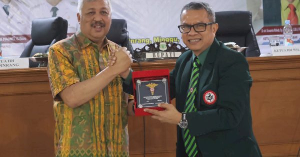 Irwan Hamid Minta Dokter di Pinrang Dahulukan Pelayanan, Bukan Administrasi