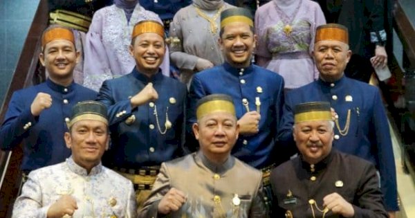 Bupati Ibas dan Ketua TP-PKK Lutim Hadiri Peringatan Hari Jadi Sulsel ke 356