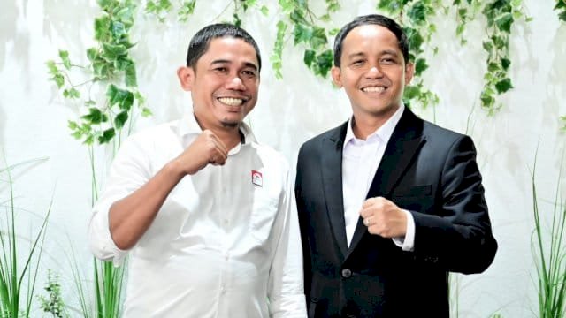 Ketua PSI Kota Makassar, Sukarno Lallo, bersama Sekretaris Jenderal (Sekjen) PSI, Raja Juli Antoni.