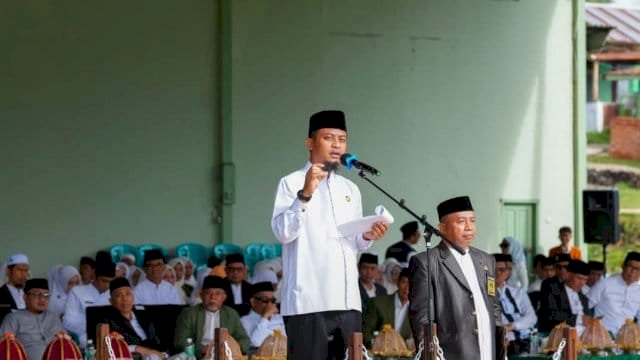 Hari Santri Nasional, Gubernur Sulsel Hadiahkan Rp5 Miliar untuk Perbaikan Jalan ke Ponpes DDI Mangkoso Barru
