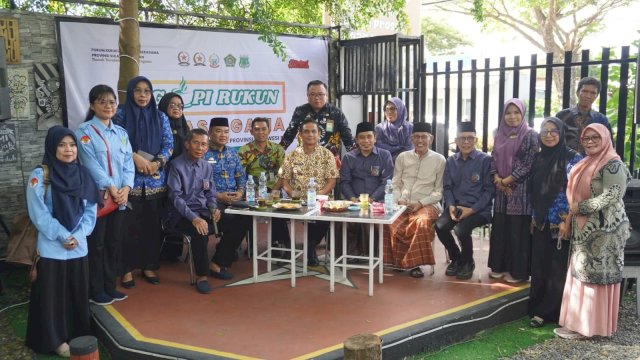 Wakil Bupati Pinrang, Sudirman Bungi, menghadiri Ngopi Rukun Lintas Agama yang digelar oleh Forum Kerukunan Umat Beragama (FKUB) Provinsi Sulawesi Selatan.
