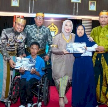 902 Siswa Disabilitas Dapat Bantuan Tabungan Pendidikan dari Gubernur Sulsel
